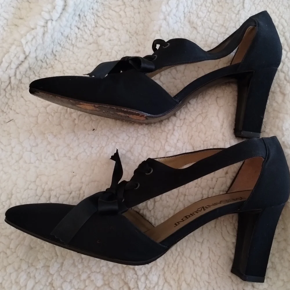 Yves Saint Laurent Vintage YSL Black Velvet Leather Laced Bow Y2K Tied Heels - Picture 9 of 11